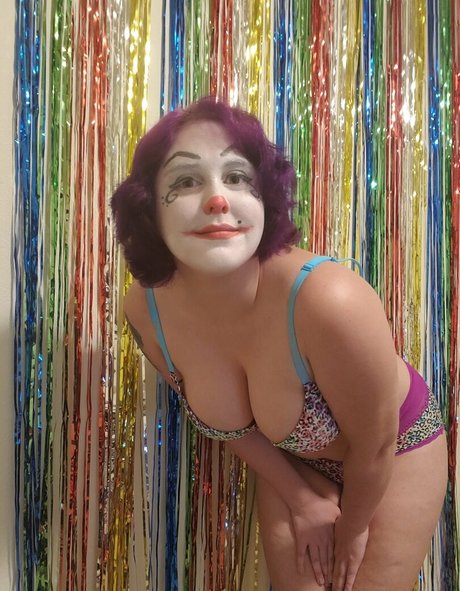 Nacktes geleaktes OnlyFans-Foto von Clowndivax