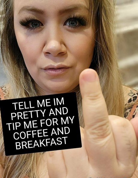 Nacktes geleaktes OnlyFans-Foto von Callmemrsgrey