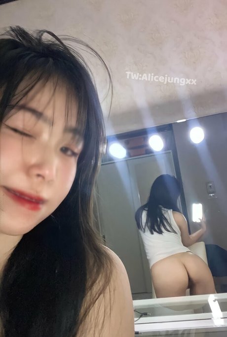 Nacktes geleaktes OnlyFans-Foto von Alicejungxx