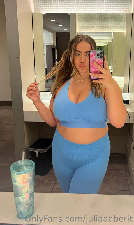 Nacktes geleaktes OnlyFans-Foto von Juliiaaberitttt