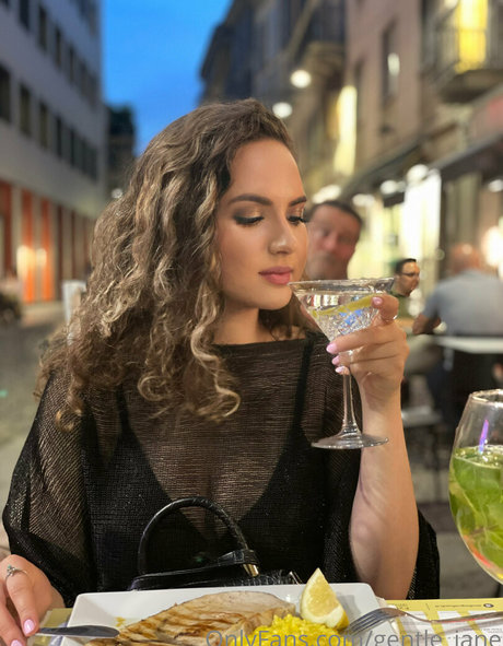 Nacktes geleaktes OnlyFans-Foto von Gentlejane