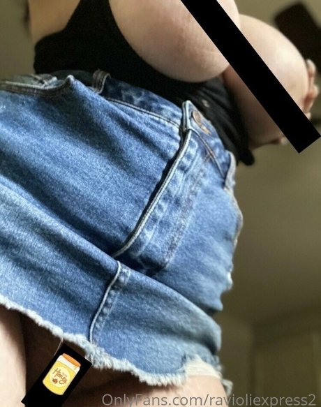 Nacktes geleaktes OnlyFans-Foto von Raviolixxx