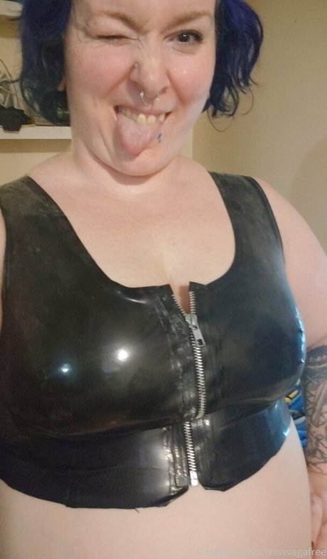 Nacktes geleaktes OnlyFans-Foto von Punkfarts