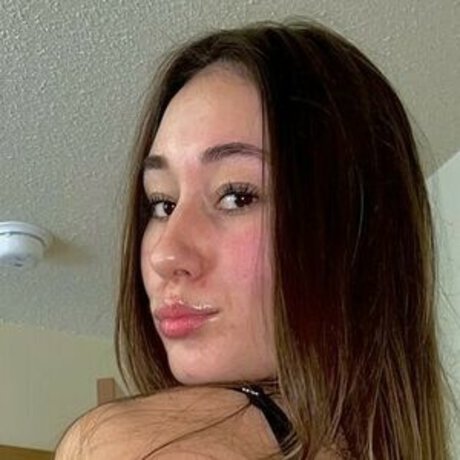 Nacktes geleaktes OnlyFans-Foto von Shyyanneeex