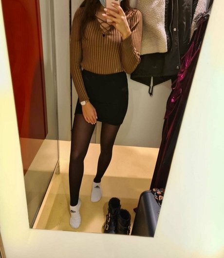 Nacktes geleaktes OnlyFans-Foto von Sarahsfetishworld