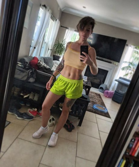 Nacktes geleaktes OnlyFans-Foto von Soe Gwchwind