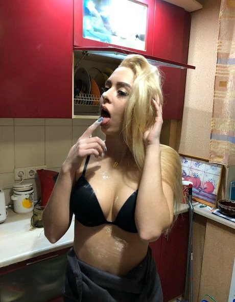 Nacktes geleaktes OnlyFans-Foto von Annayummy