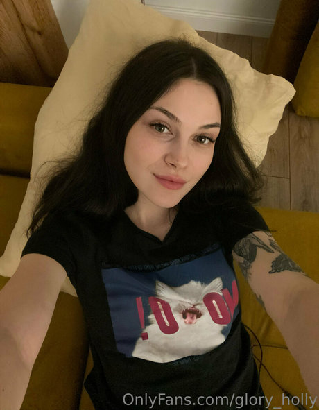 Nacktes geleaktes OnlyFans-Foto von Gloryholly