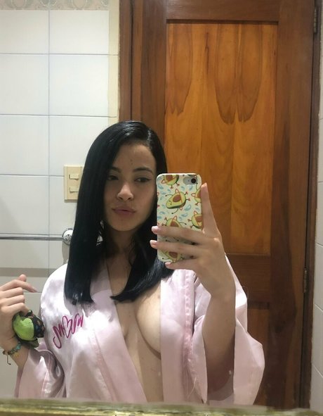Nacktes geleaktes OnlyFans-Foto von Babygirlluna12