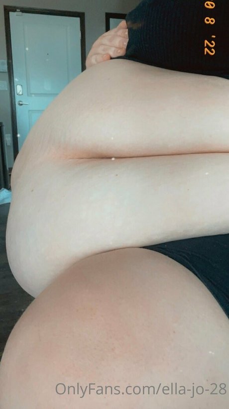 Nacktes geleaktes OnlyFans-Foto von Ellajo28
