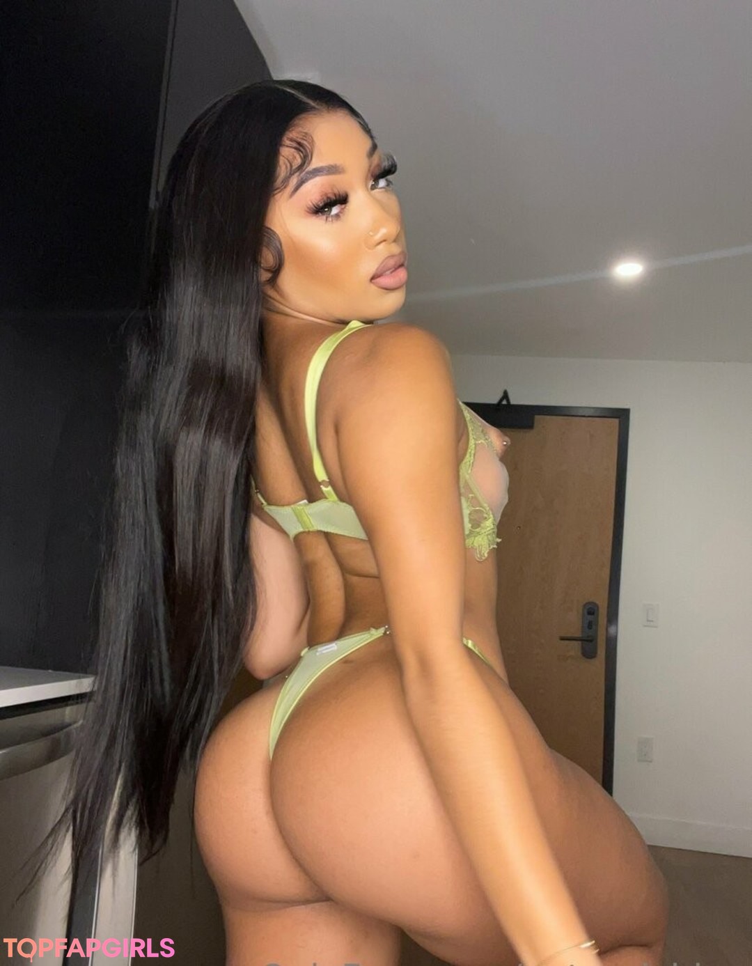Nacktes geleaktes OnlyFans-Foto von Bubble Booty #1038