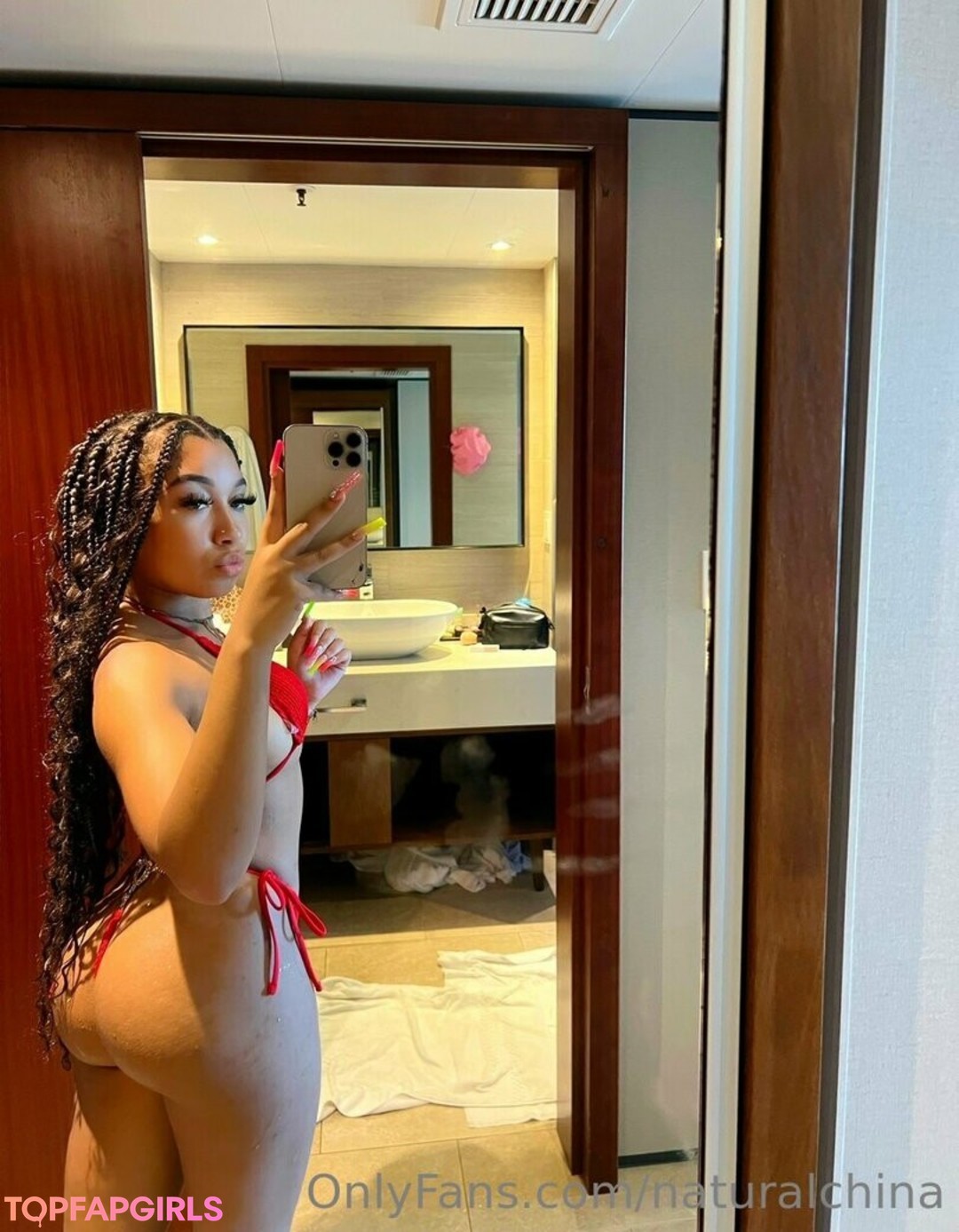 Nacktes geleaktes OnlyFans-Foto von Bubble Booty #1050