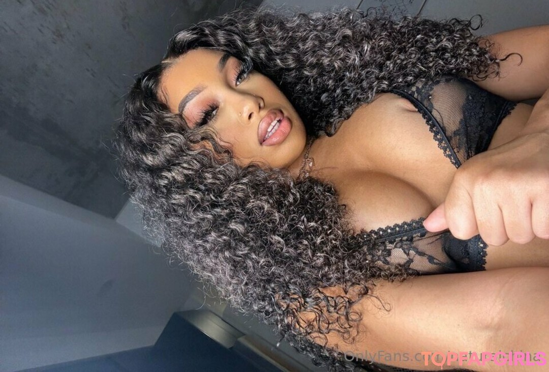 Nacktes geleaktes OnlyFans-Foto von Bubble Booty #1063