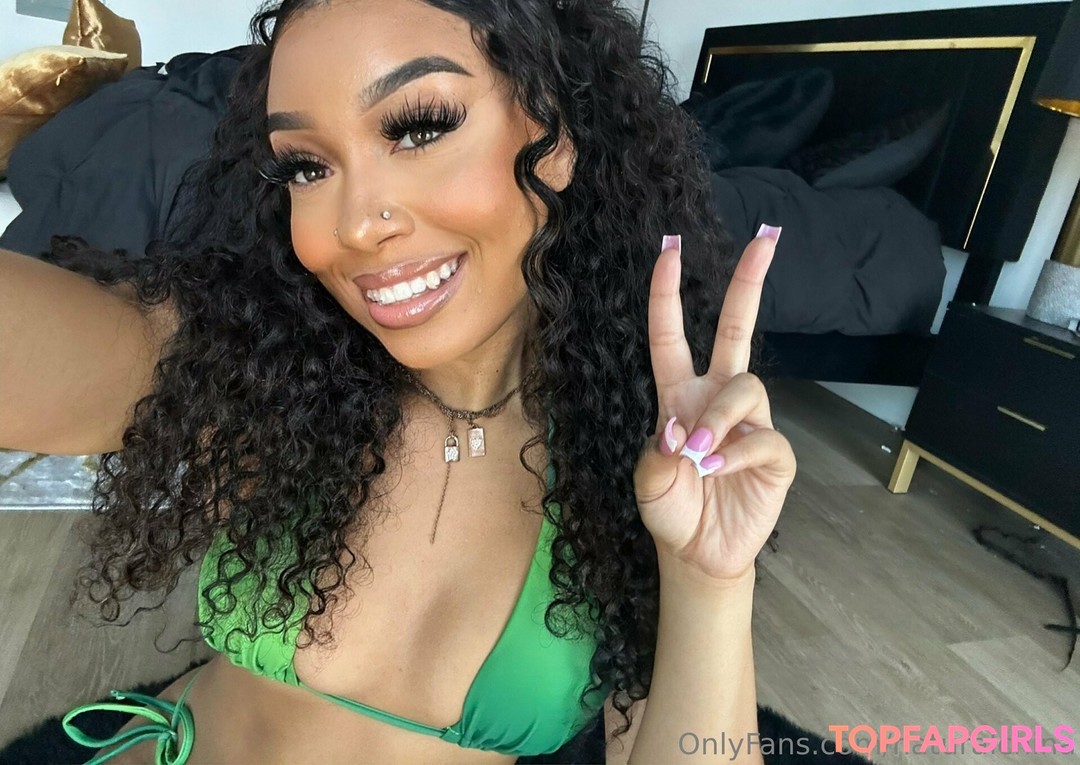 Nacktes geleaktes OnlyFans-Foto von Bubble Booty #1227