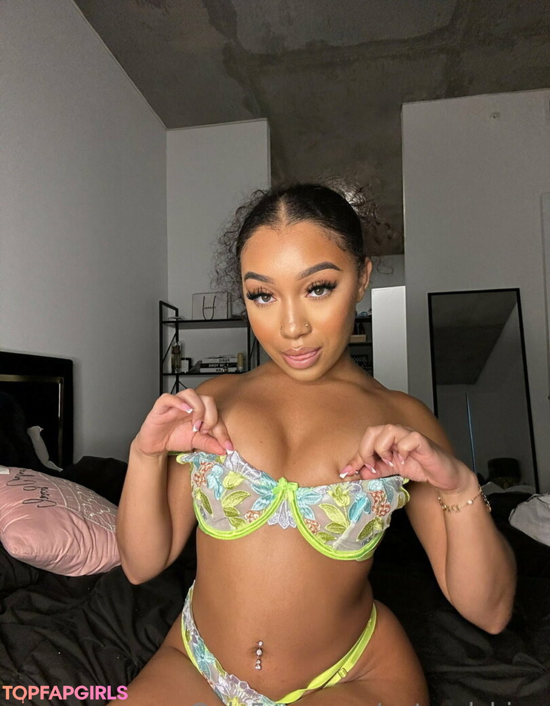 Nacktes geleaktes OnlyFans-Foto von Bubble Booty #1346