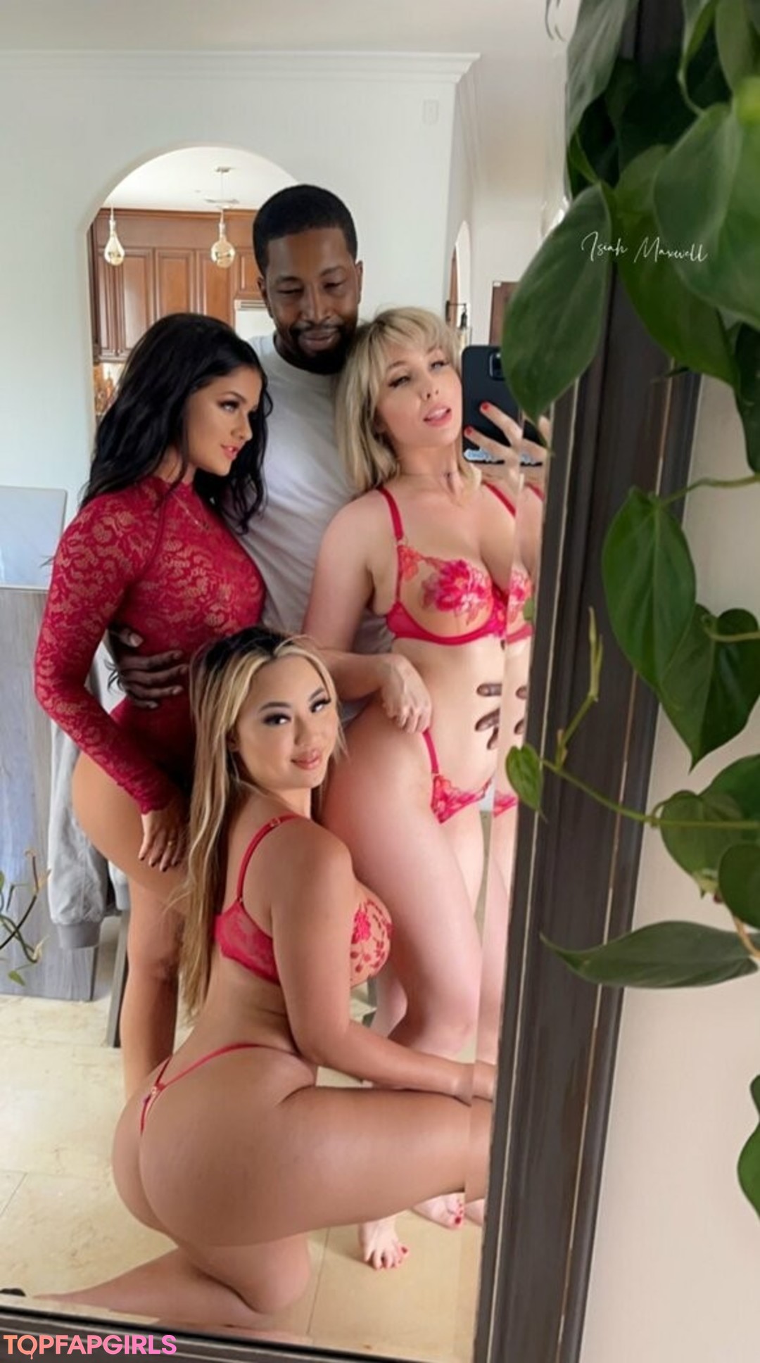Nacktes geleaktes OnlyFans-Foto von Lena Paul #1688