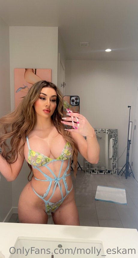Molly Eskam