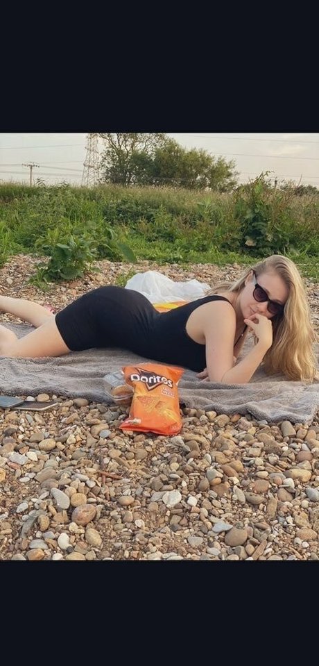 Nacktes geleaktes OnlyFans-Foto von Cara Arabella