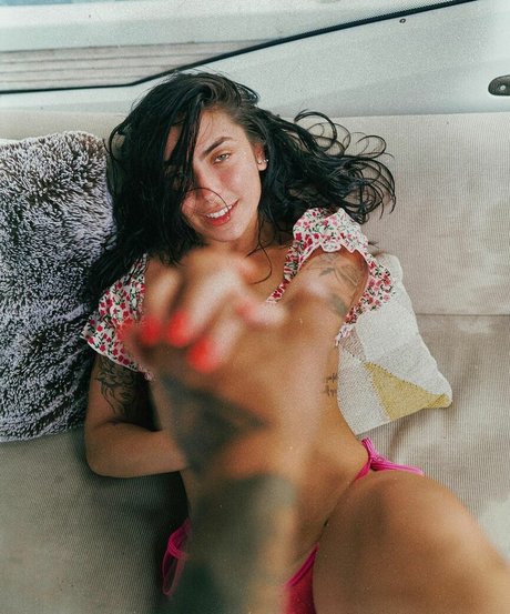 Nacktes geleaktes OnlyFans-Foto von Ohrangutang