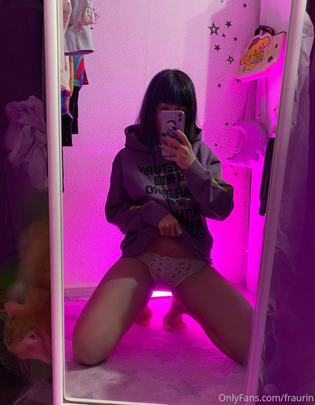 Nacktes geleaktes OnlyFans-Foto von Fraurin
