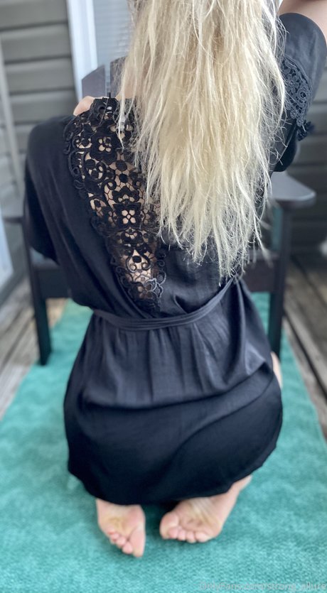 Nacktes geleaktes OnlyFans-Foto von Strong Allure