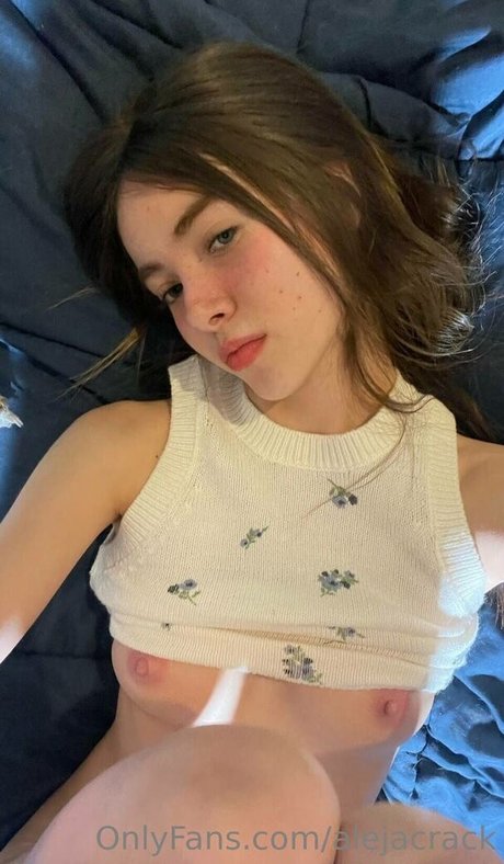 Nacktes geleaktes OnlyFans-Foto von Aleja Crack