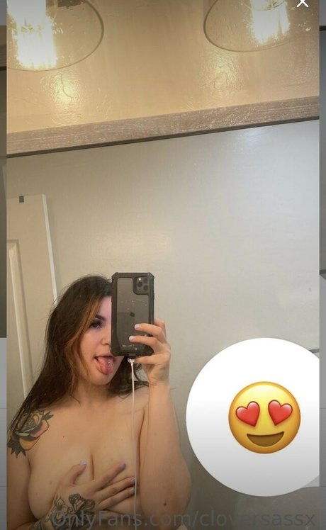 Nacktes geleaktes OnlyFans-Foto von Cloversassx