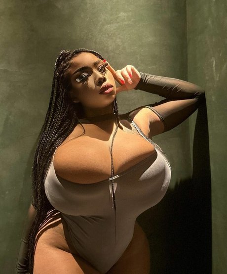 Nacktes geleaktes OnlyFans-Foto von Tokyotea
