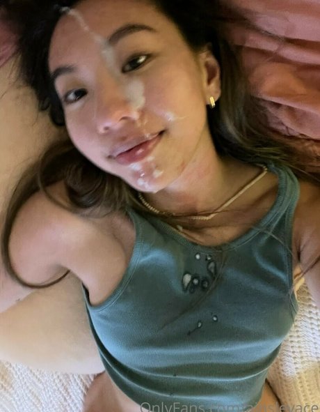 Nacktes geleaktes OnlyFans-Foto von Ainsleyace