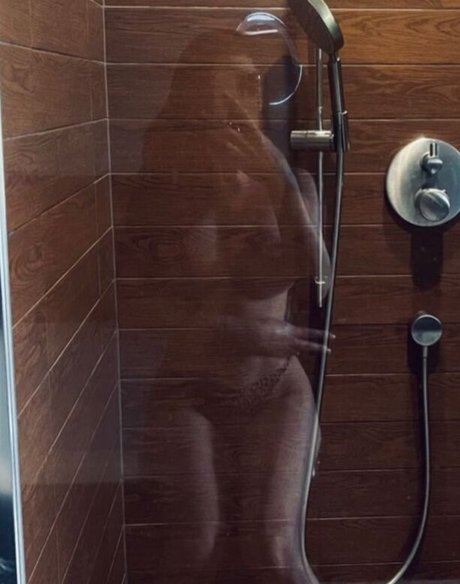 Nacktes geleaktes OnlyFans-Foto von Kristilanskaya