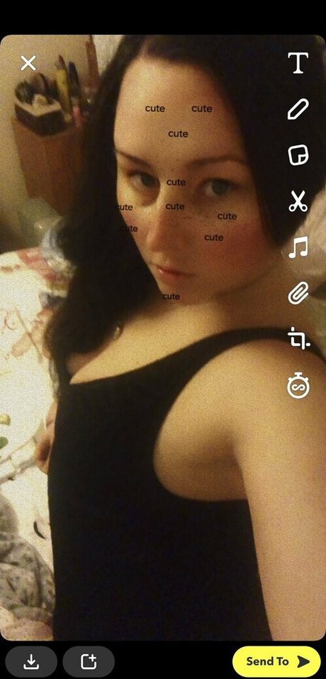 Nacktes geleaktes OnlyFans-Foto von Nadinetilley