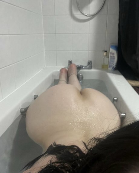 Nacktes geleaktes OnlyFans-Foto von Inkedcouple Hampshire