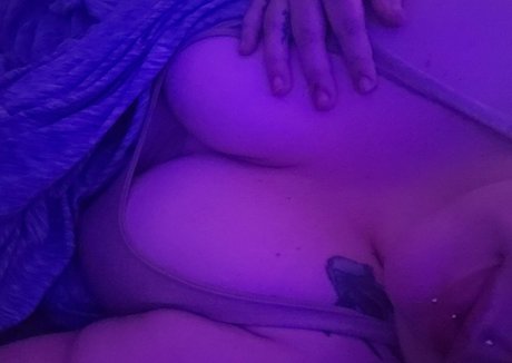 Nacktes geleaktes OnlyFans-Foto von Rhearune
