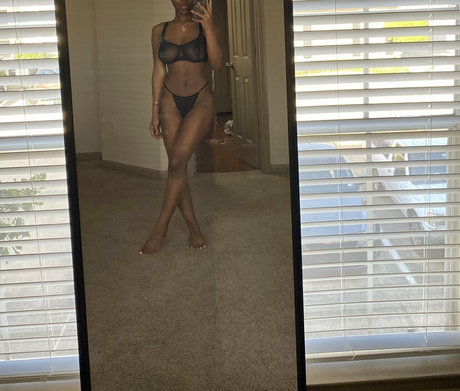 Nacktes geleaktes OnlyFans-Foto von Yamifans