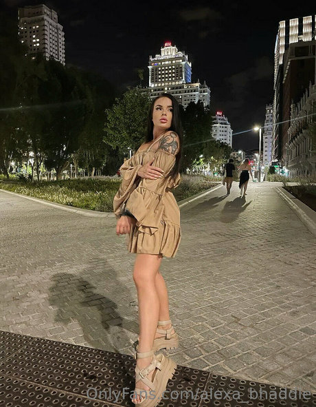 Nacktes geleaktes OnlyFans-Foto von Alexabhaddie