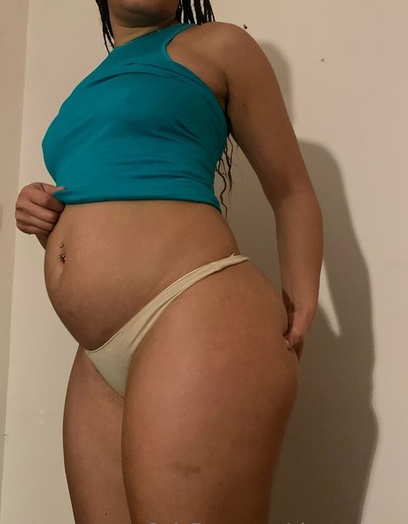 Nacktes geleaktes OnlyFans-Foto von Cherrymaxx