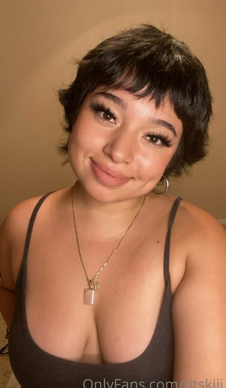 Nacktes geleaktes OnlyFans-Foto von Titskiii
