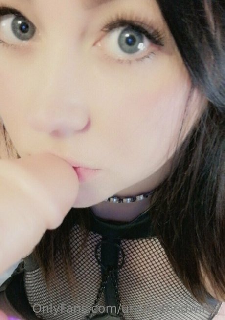 Nacktes geleaktes OnlyFans-Foto von Unsatisfiedwifey