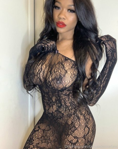 Nacktes geleaktes OnlyFans-Foto von Tanyaadenisefans