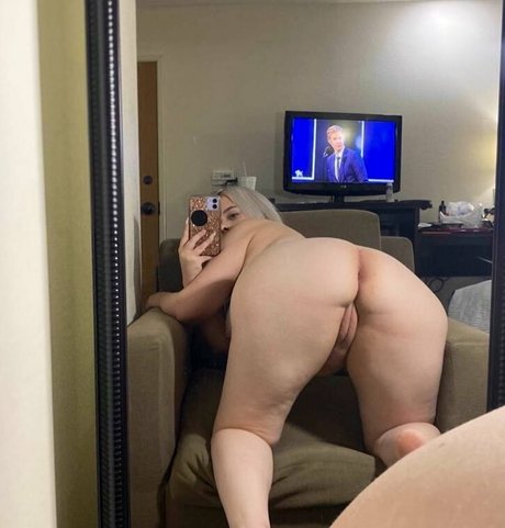 Nacktes geleaktes OnlyFans-Foto von Hannahrenee13
