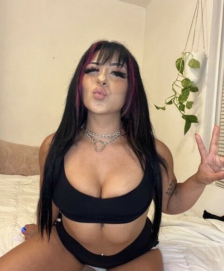 Nacktes geleaktes OnlyFans-Foto von Scarlettviv