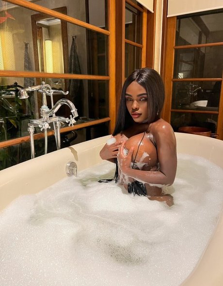 Nacktes geleaktes OnlyFans-Foto von Africangonwild