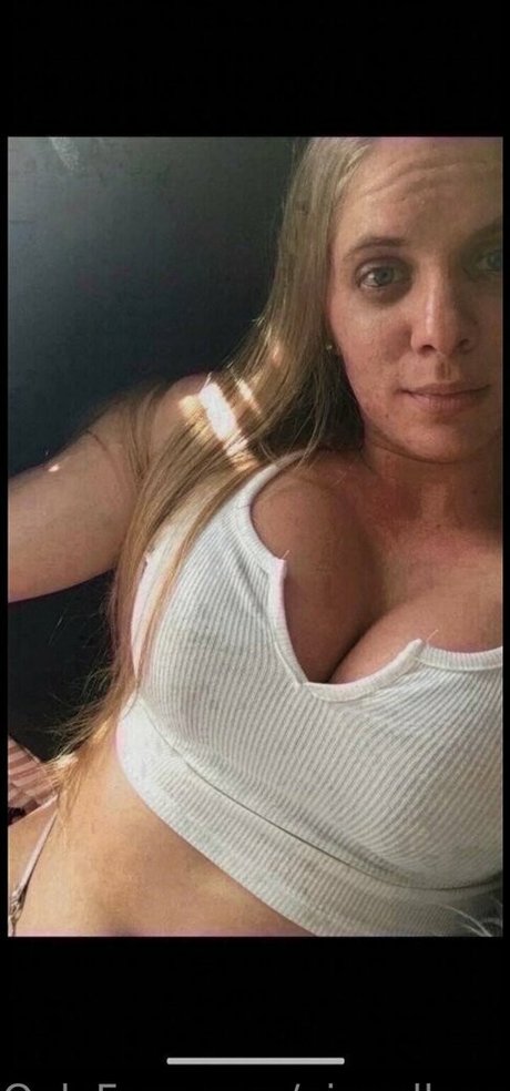 Nacktes geleaktes OnlyFans-Foto von Gianellanew