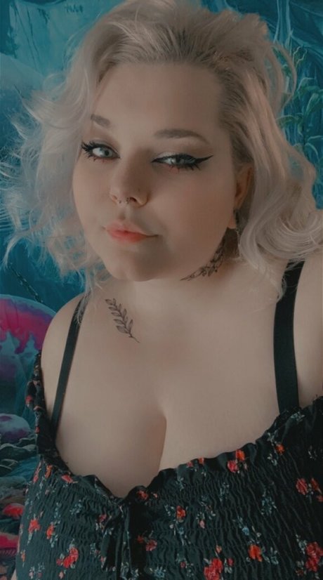 Nacktes geleaktes OnlyFans-Foto von Ivorystarr1