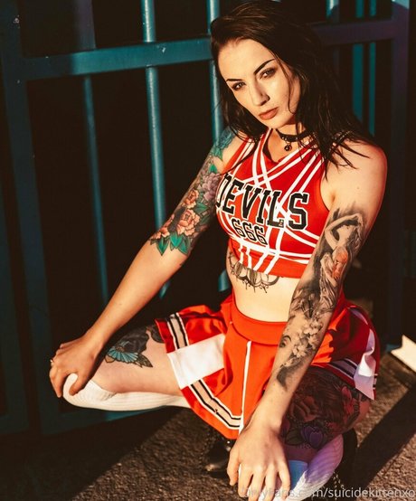Nacktes geleaktes OnlyFans-Foto von Suicidekittenxo