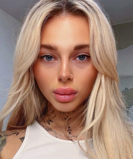 Nacktes geleaktes OnlyFans-Foto von Andelika