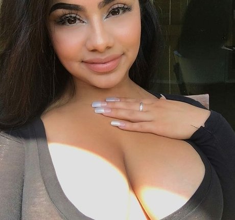 Nacktes geleaktes OnlyFans-Foto von Megan Velez