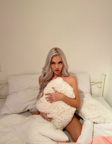 Nacktes geleaktes OnlyFans-Foto von Luisakrpp