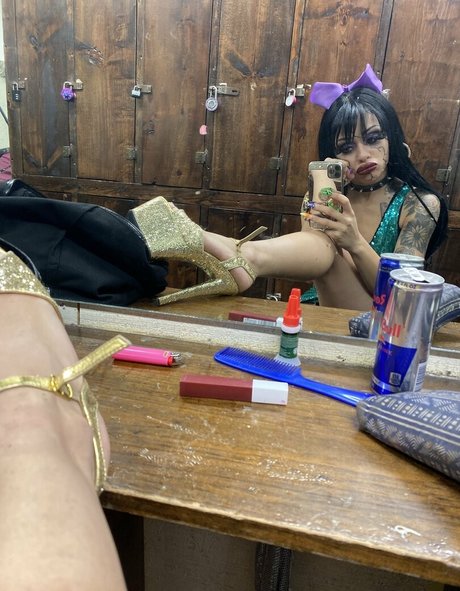 Nacktes geleaktes OnlyFans-Foto von Hollyhendrix