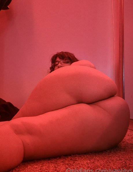 Nacktes geleaktes OnlyFans-Foto von Vaniitys